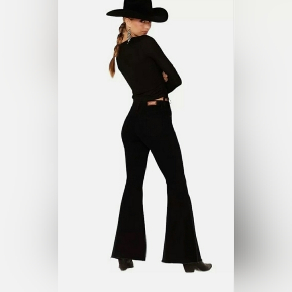 Shyanne Western Cowgirl Black Distressed Flare Bell Bottoms Stretchy Denim Jeans - Picture 16 of 16